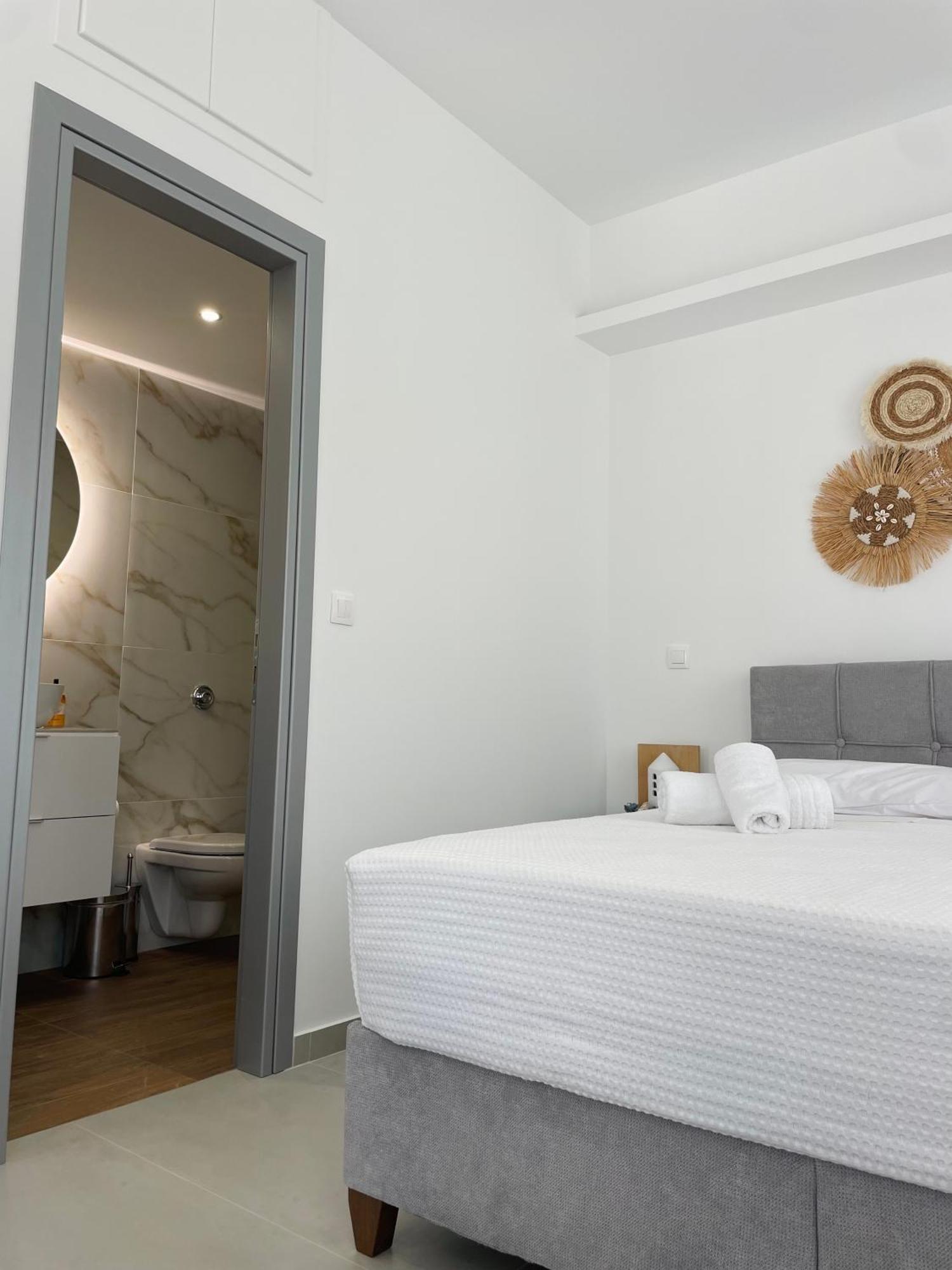 Kyma Luxury Suite Кіатон Екстер'єр фото